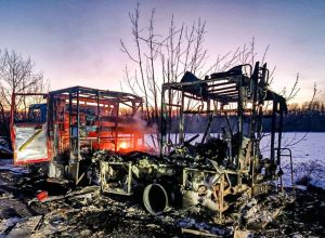 Російські атаки на Харківщині знищили пожежну машину ДСНС під час роботи рятувальників