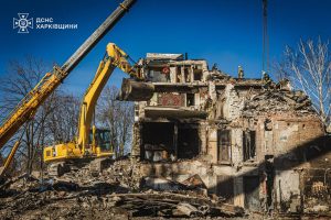 Пошуково-рятувальну операцію в Київському районі завершено — пошуки людей тривають