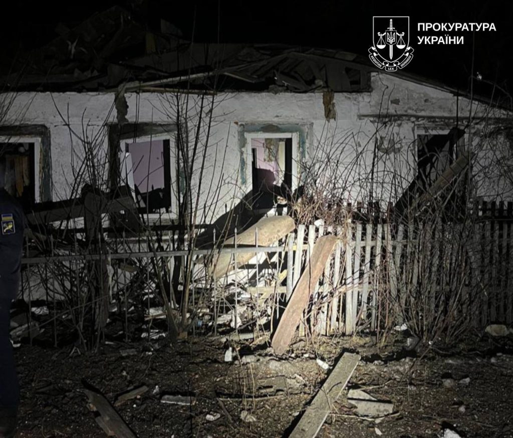 Пошкодження після обстрілу Холодногірського району