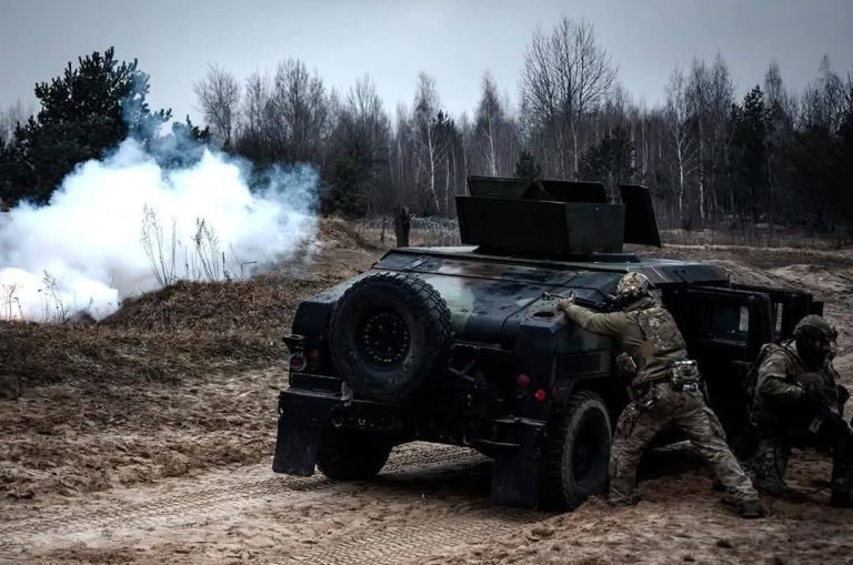 Українські оборонні підрозділи успішно відвернули вісім наступальних ударів російських військ у Харківській області