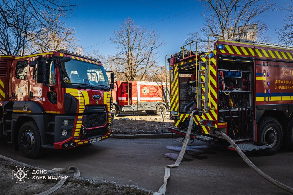 Робота рятувальників під час пожежі в Харкові