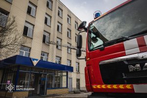 У Харкові вранці спалахнула пожежа в офісному приміщенні (фото)