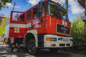 На Харківщині через повторні удари РФ поранено шестеро рятувальників