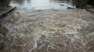 Підтоплення переправи на Харківщині призвело до закриття траси