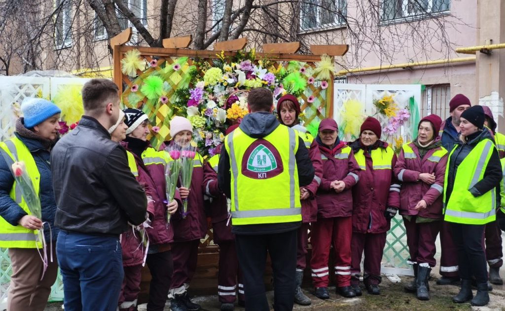 Весняні інсталяції на прибудинковій території Салтівки