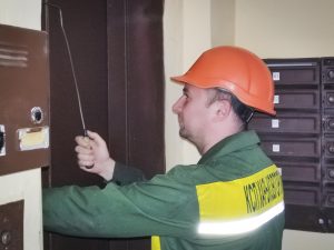 Мерія: за тиждень 600 разів витягали харків’ян із застряглих ліфтів