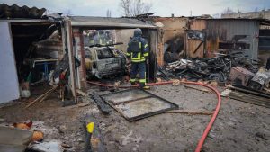 Гаражний кооператив у передмісті Харкова зазнав удару російських військ