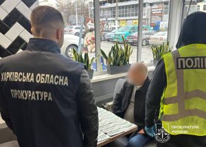 У кафе затримали харків’янина, який переконував, що допоміг сотням уникнути фронту