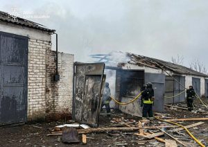 У Великому Бурулку на Харківщині безпілотні літальні апарати атакували територію медзакладу