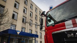 У Харкові спалахнула пожежа в адмінбудівлі — без постраждалих