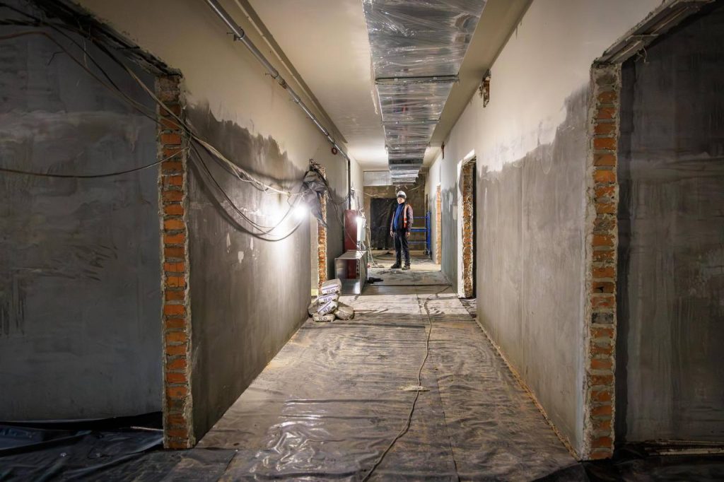 Інтер’єр підземної школи у Змієві