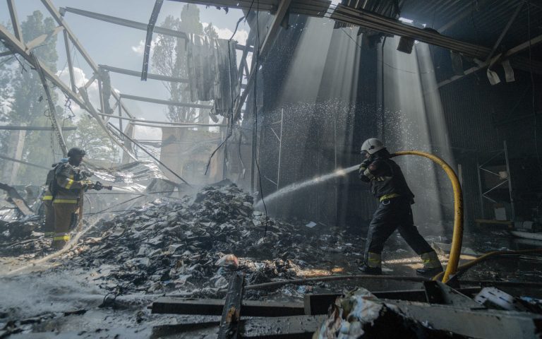 До суду скеровано справу чотирьох російських військових за удар по друкарні «Фактор-Друк» у Харкові