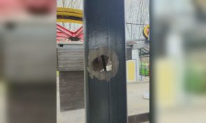 Обстріл пошкодив атракціон у Центральному парку Харкова