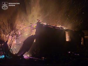 Нічний обстріл Богодухова спричинив пожежу та одного постраждалого