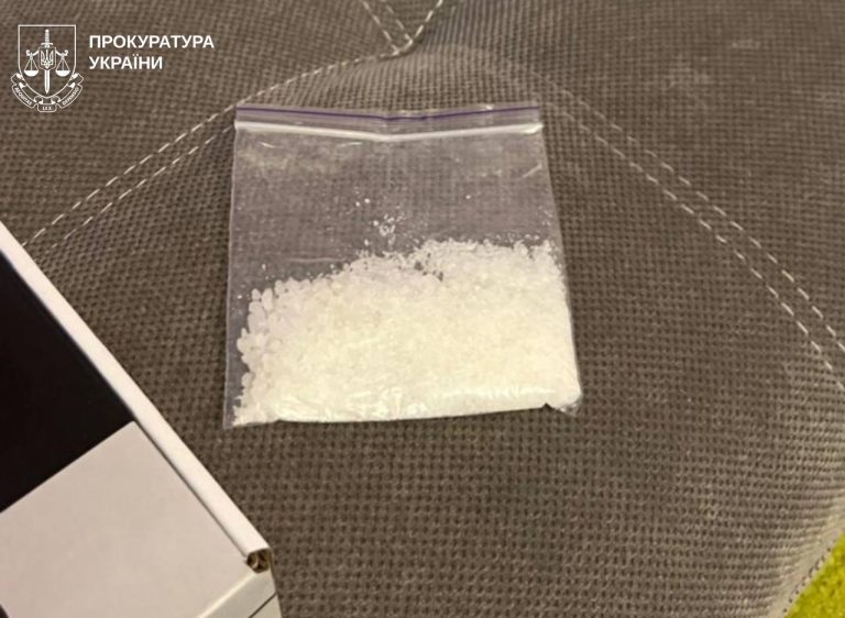 У Харкові розгромили наркогрупу, яку прикривав поліцейський — прокуратура