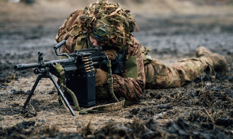 Українські захисники дали відсіч дев’яти наступам російських військ у Харківській області за останню добу