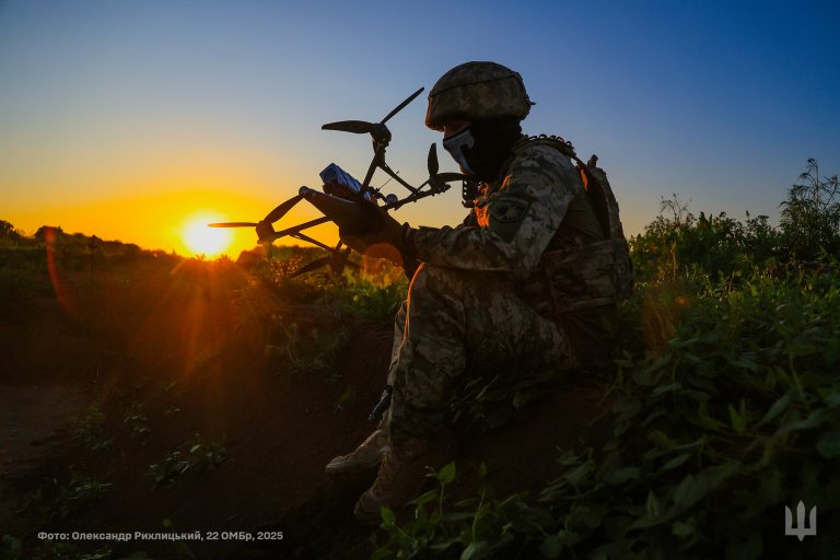Дрони ЗСУ показово зупинили наступ російських військ на Харківщині (відео)