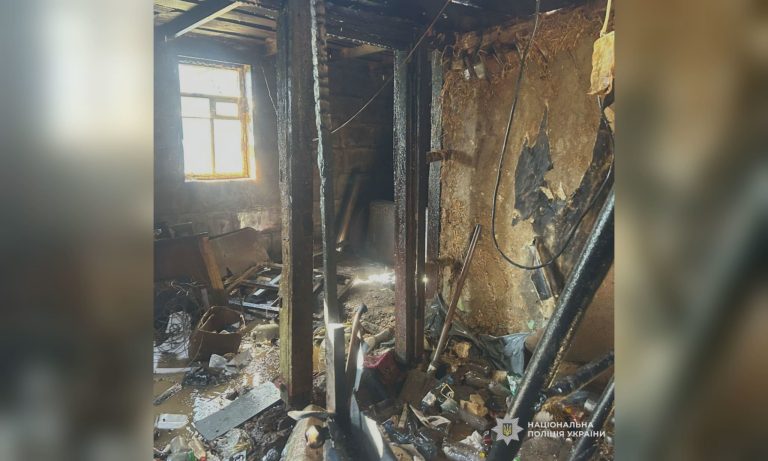 Ревнощі спонукали підпалити будинок коханої під Харковом (фото)