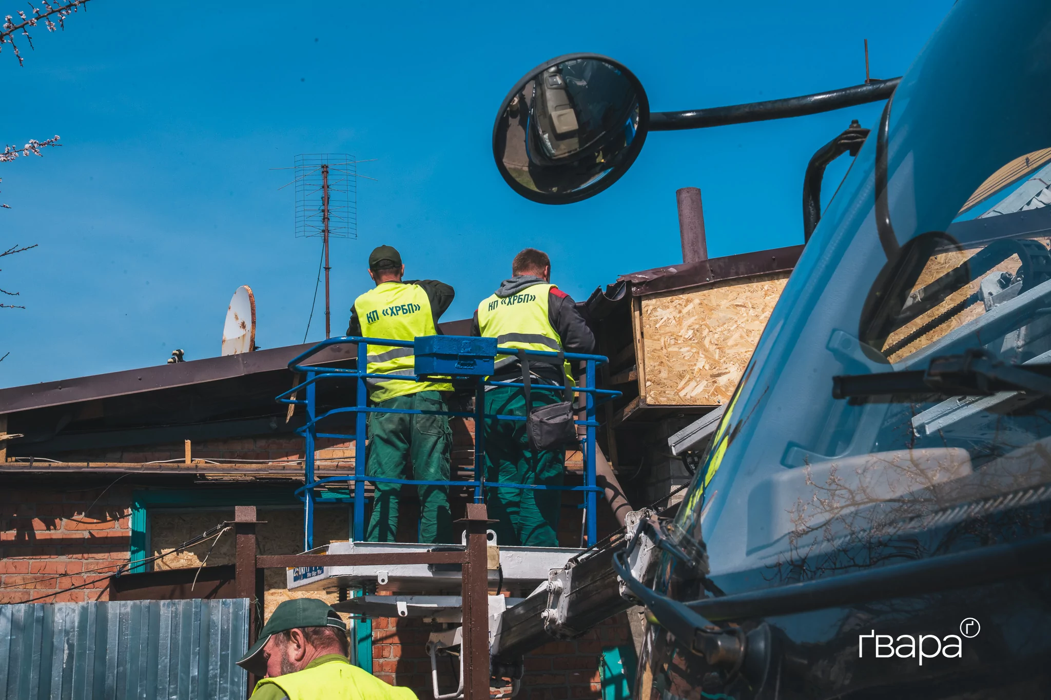 зображення до посту: «У мене вікна полетіли»: наслідки нічного обстрілу у Немишлянському районі Харкова — фото