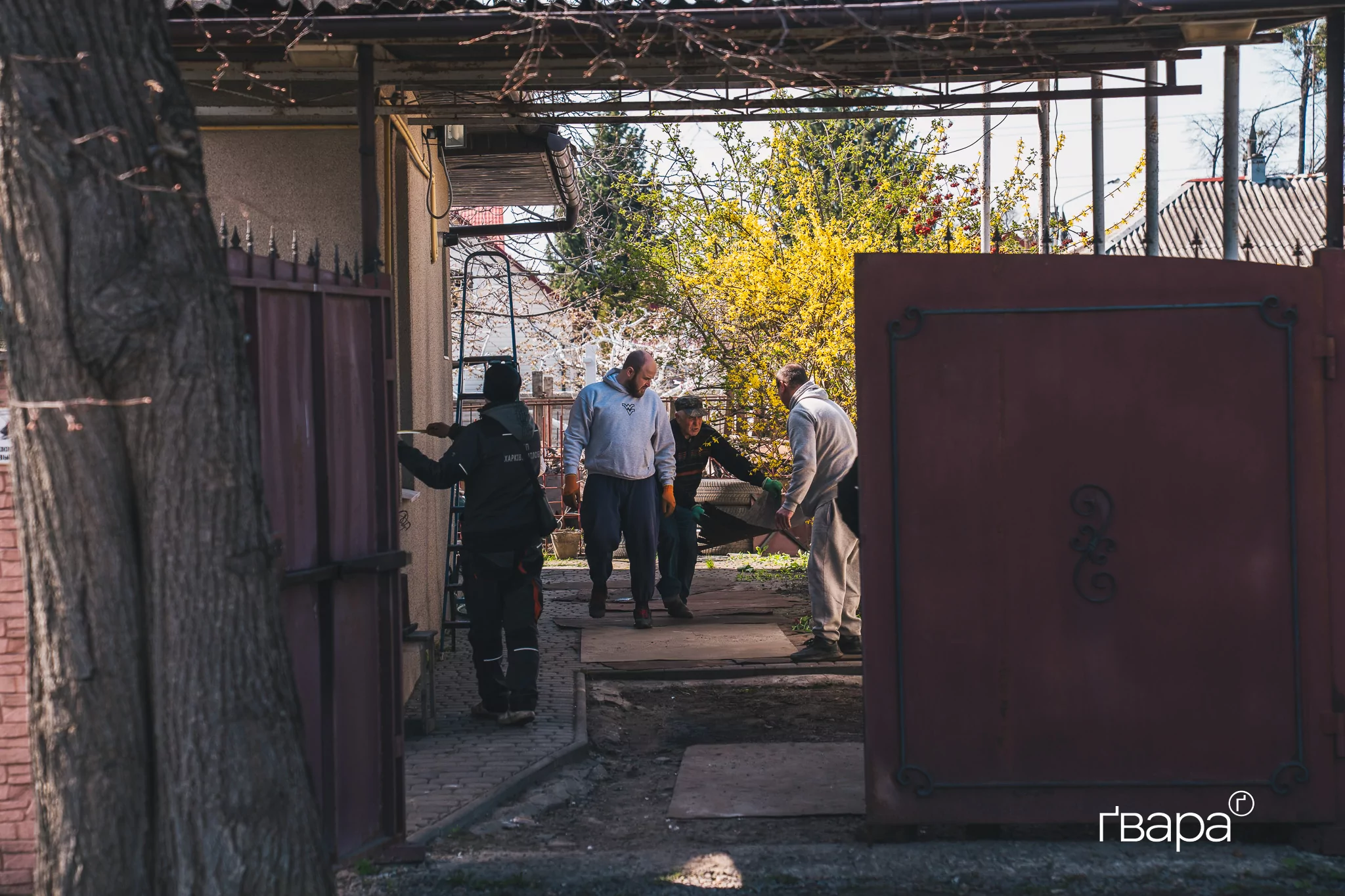 зображення до посту: «У мене вікна полетіли»: наслідки нічного обстрілу у Немишлянському районі Харкова — фото