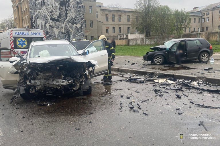 У Харкові сталася фатальна ДТП: серед постраждалих — дитина (відео)