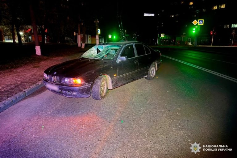 Трагічний наїзд BMW у Харкові: пішохід загинув у “швидкій” (фото)