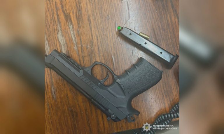 Стрілянина в харківському метро: поліція розпочала провадження, одного чоловіка допитали