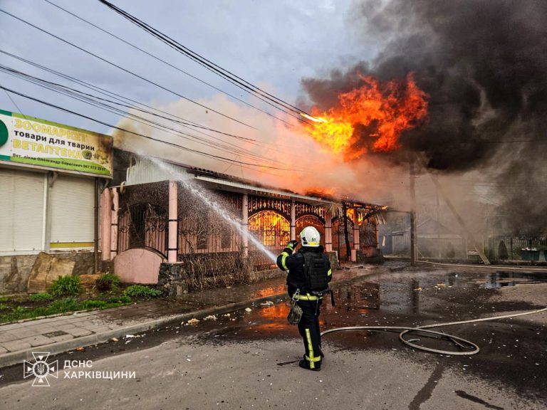 Харківщина в паніці: мешканці масово виїжджають із міста — що відбувається (відео)