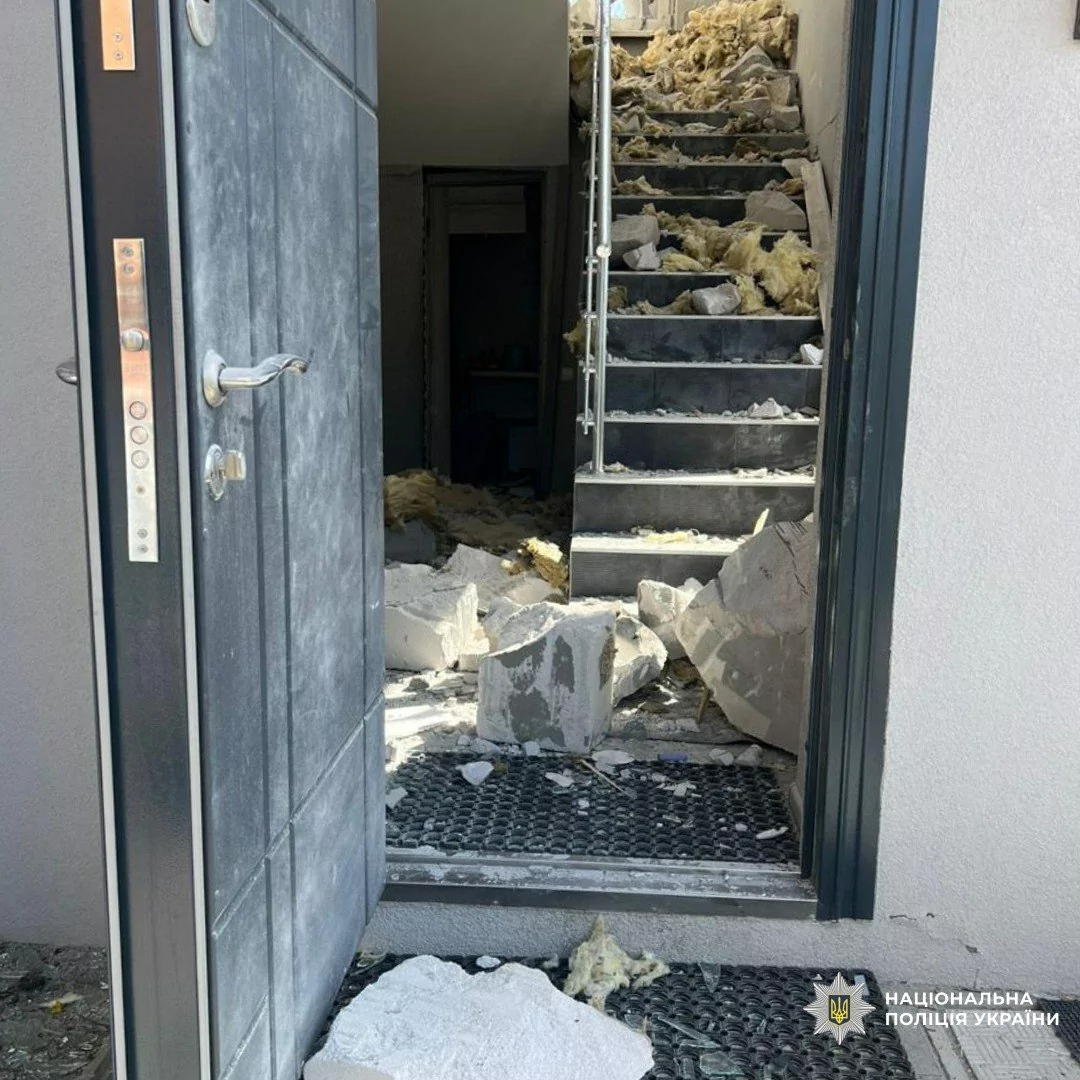 Наслідки обстрілу у Мерефі