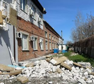 У Мерефі росіяни знову обстріляли людей, що ліквідовували наслідки попереднього удару