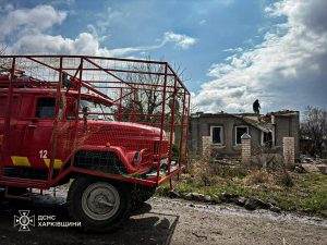 Нальоти російських БпЛА по селищу Великий Бурлук на Харківщині