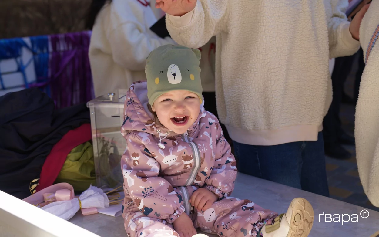 зображення до посту: Як у Харкові пройшов благодійний Великодній ярмарок — фото