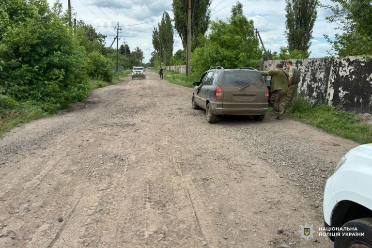 У Харківській області напали на працівників ТЦК — підозрюваних затримали (фото)