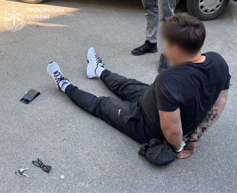 На Харківщині затримали колишнього поліцейського за підозрою в торгівлі довідками про інвалідність