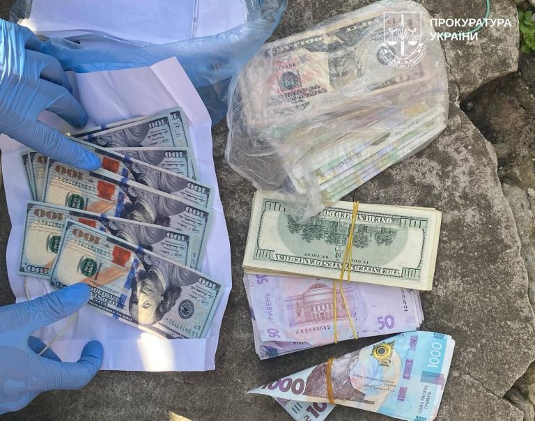 Псевдошлюб за $2000 або депортація: у Харкові розкрили шахрайську схему