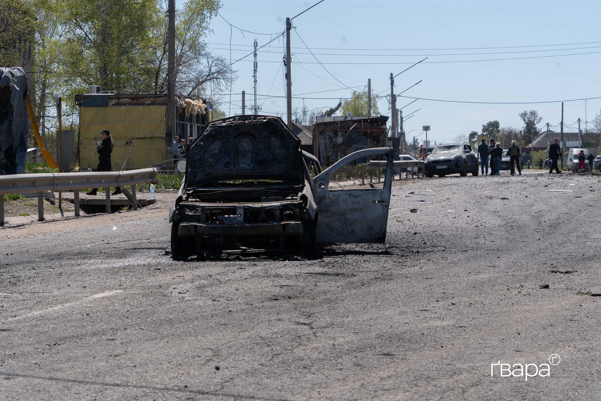 Наслідки ракетного удару у Мерефі — фото