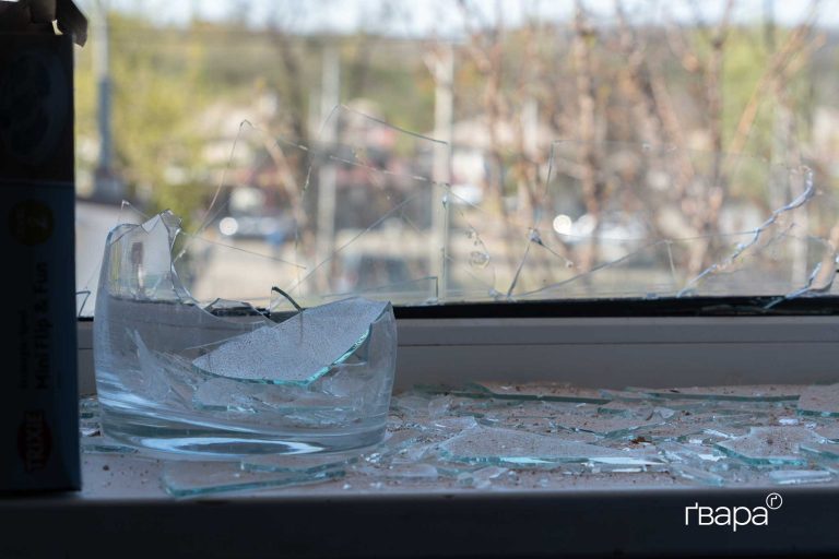 На Харківщині під час удару дрона постраждала літня жінка