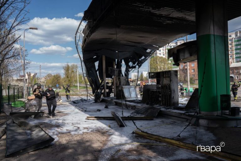 Російські обстріли: 15 атак на автозаправки Харкова за тиждень