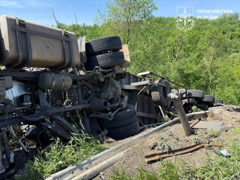 За годину кільцеву дорогу в Харкові атакували щонайменше пʼять FPV-дронів