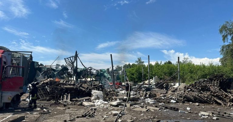 У Дергачах внаслідок ракетного удару загинули двоє, поранених — 19