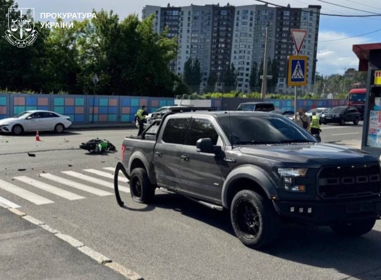 Прокуратура оприлюднила деталі фатальної ДТП за участю автомобіля віце-мера Харкова та мотоцикла