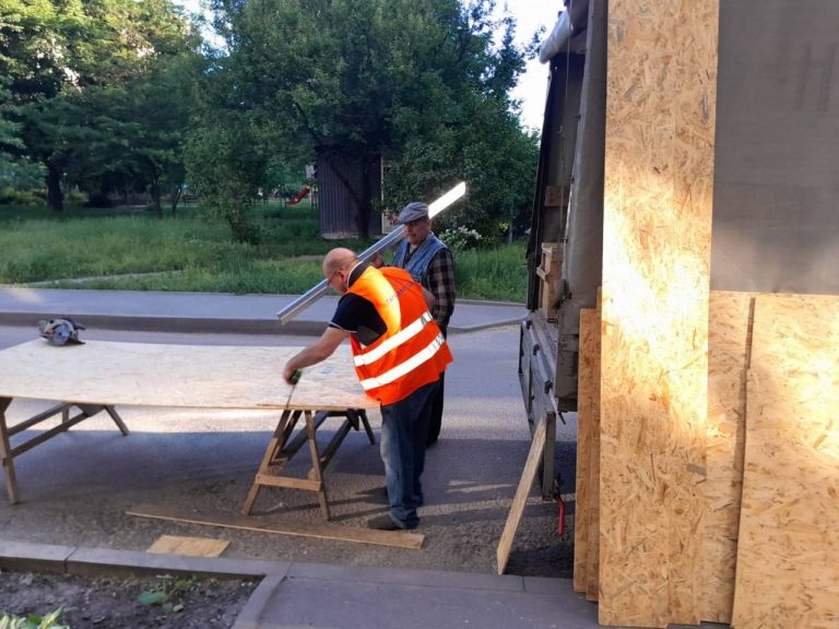 Шевченківський район: близько 30 будівель пошкоджено, зруйновано комунальне підприємство