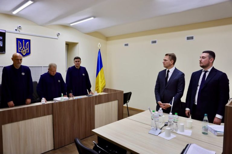 У Харкові чоловіка засудили до довічного ув’язнення за дворічне зґвалтування трьох падчерок