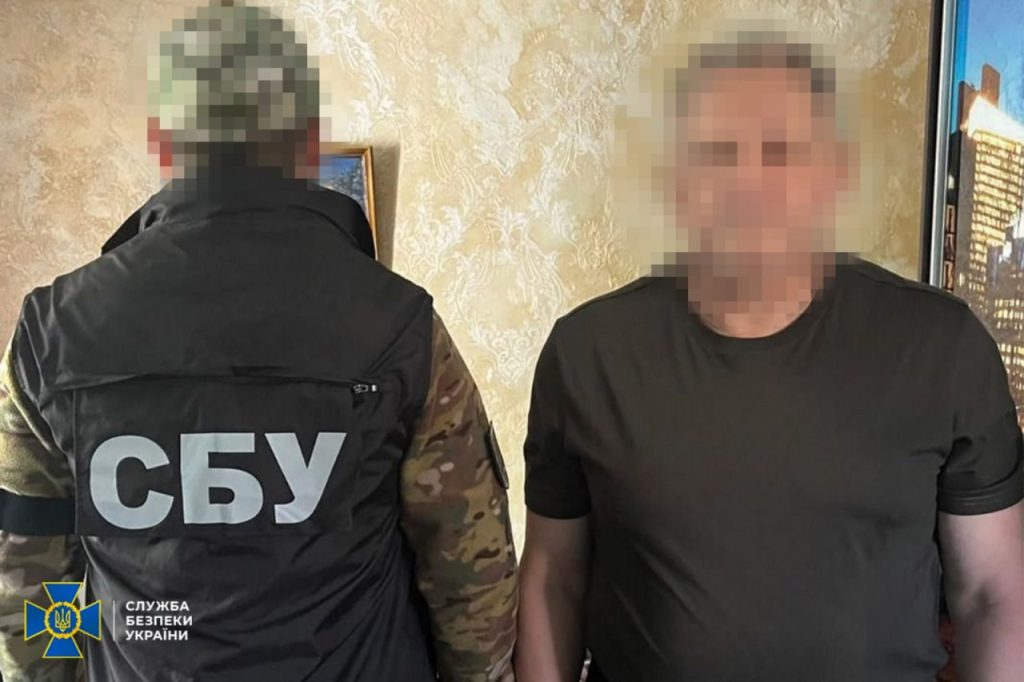 схема з фіктивними вчителями у Харкові