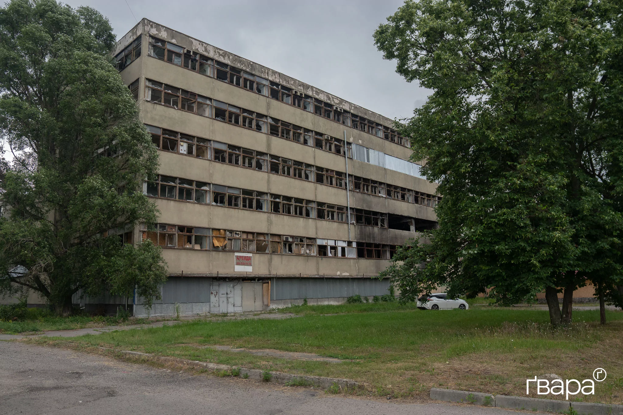зображення до посту: «Шансів вижити не було»: наслідки удару РФ, що вбив надзвичайників — фото