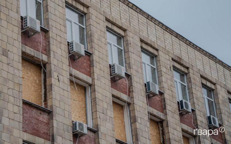 У травні в Богодухові російські війська пошкодили приміщення редакції газети «Маяк»