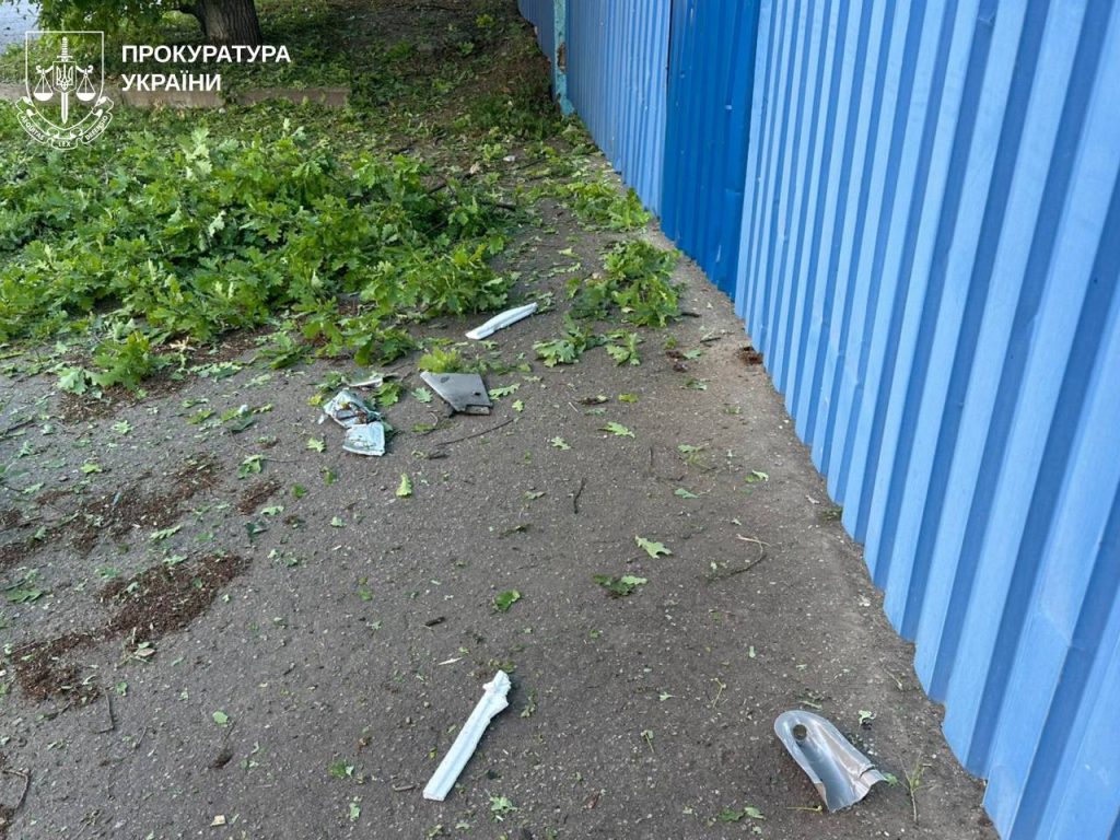 Пошкодження будівель після обстрілів у Харкові та області