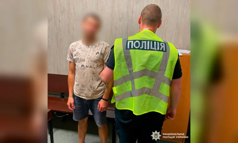 У Харкові дітям погрожували предметом, схожим на пістолет — що відомо