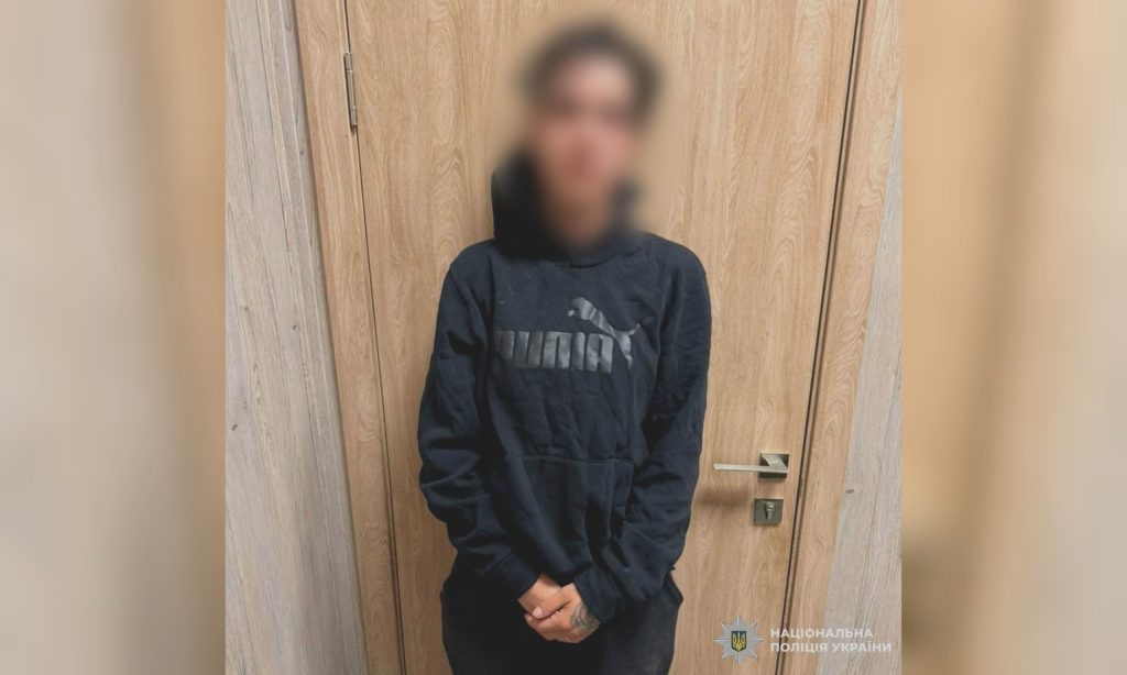 Поліцейські під час огляду місця події