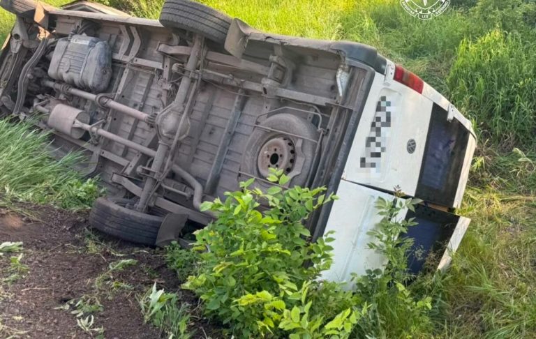 У Харківській області шкільний автобус потрапив у ДТП — є постраждалі